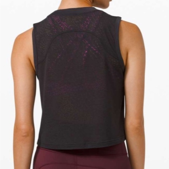 Lululemon Cinch Me Up Front Tank *Veil - Picture 3 of 8